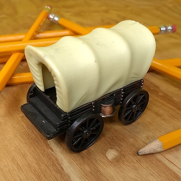 Collectable Metal Die Cast Covered Wagon sharpener - Picture 2 of 11